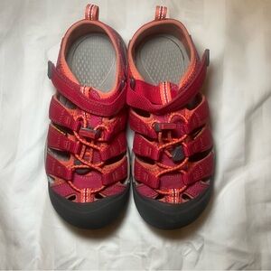 KEEN Youth Pink Waterproof Sport Sandals Sz 3 Water Hiking Slip-On 22 Centimeter